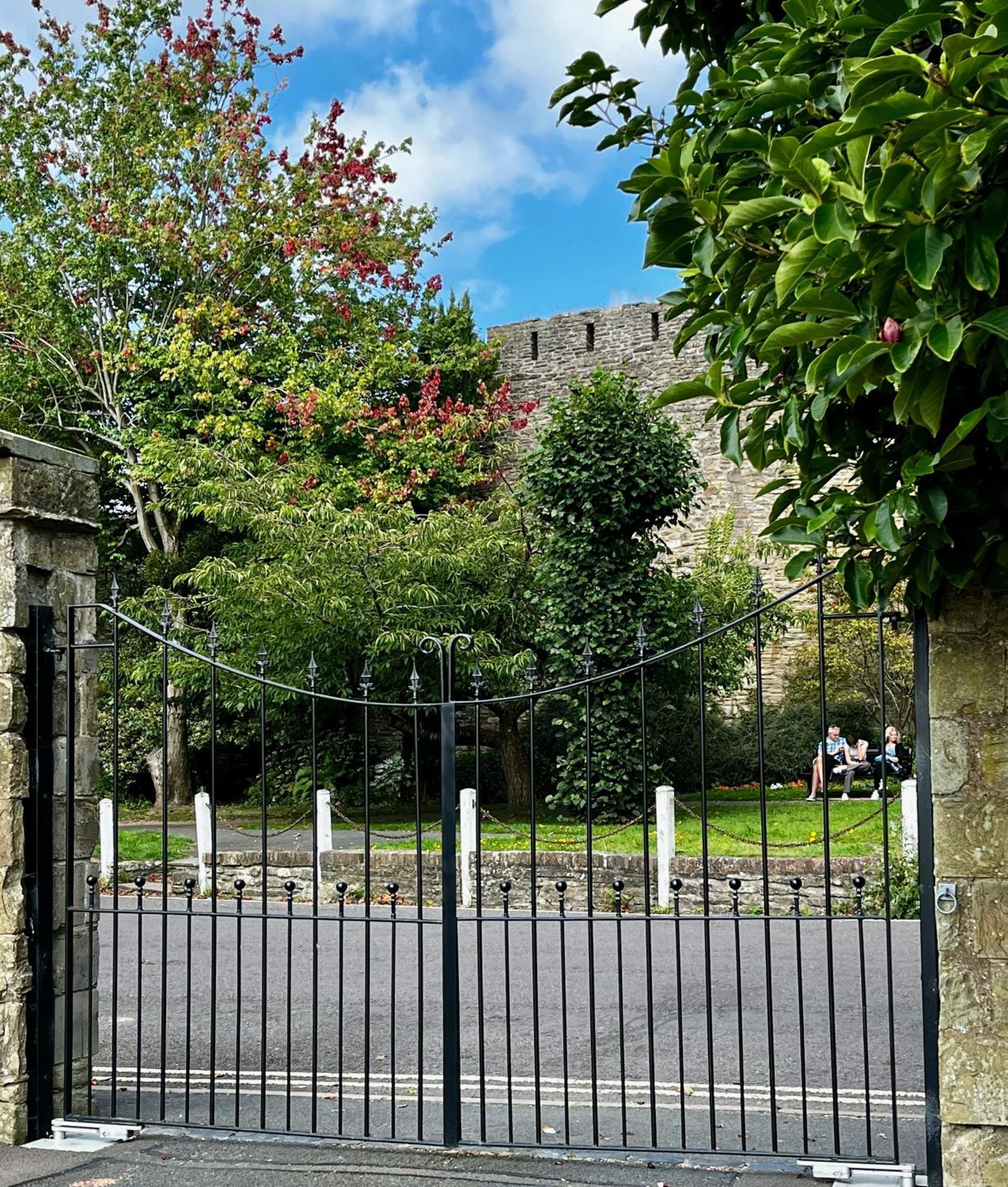 Bell Cottage By Ludlow Castle With Onsite Parking Exterior photo